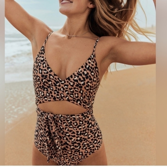 aerie Other - Aerie Women's Leapard Wrap Full One Piece Swimming Suit Size Small Long